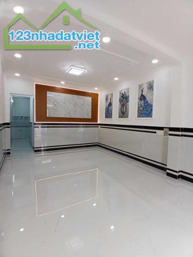 BÁN NHÀ 🏘️ LÊ VĂN KHƯƠNG - Q12 - hẻm oto nhựa. ❗(4*12) 👉 Nở Hậu 4.5m2👈❗ ♦️💸💸 3.89 t.ỷ - 3