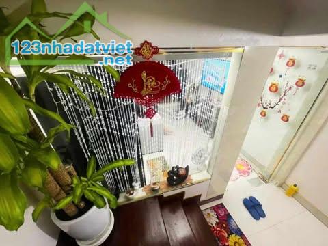 ĐẲNG CẤP, KHU PHÂN LÔ HỒNG HÀ - BA ĐÌNH, ÔTÔ TRÁNH, VỈA HÈ: 35M, 5T, GIÁ 10.5 TỶ - 2