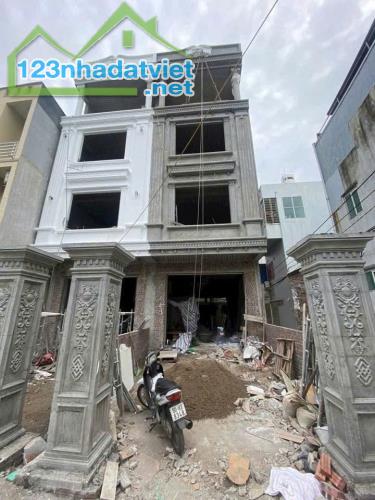 Nhà Trực Cát - Lê Chân, 88m 4 tầng, mới tinh, ngõ ô.tô, sân cổng riêng GIÁ 5.9 tỉ - 2