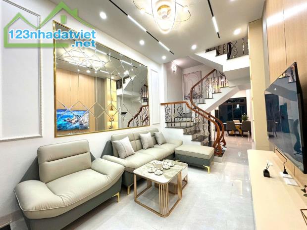 HOA HẬU ĐỐNG ĐA - 46m2x 4T - 2 MẶT THOÁNG - VIEW ĐÀI TRUYỀN HÌNH - NHÀ ĐẸP FULL NỘI THẤT - 2