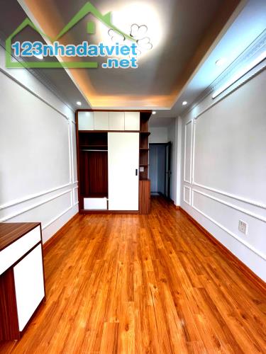 Bán Hàng Hiếm Phố Phúc Lợi 30m2, 4 Tầng, Mặt Tiền 4m, Giá Chỉ 4,5 Tỷ - 4