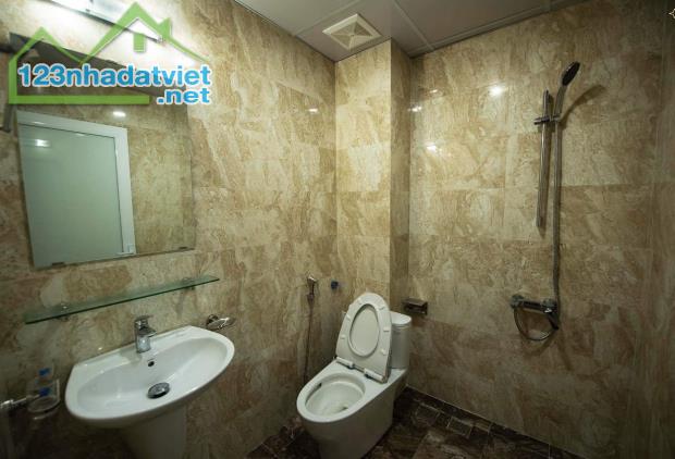Bán nhà mặt ngõ ôtô phố Lạc Long Quân 50m2 5tầng mặt tiền 4.2m 17.2tỷ Tây Hồ - 2