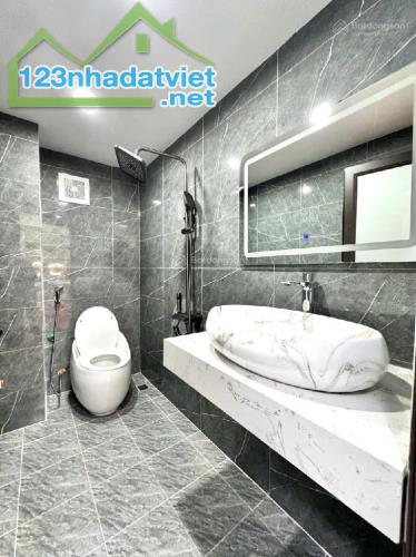 GIÁ SỐC KIM GIANG 40M, 5 TỶ NGÕ THÔNG TỨ TUNG, Ô TÔ TRÁNH, 3 BƯỚC RA PHỐ