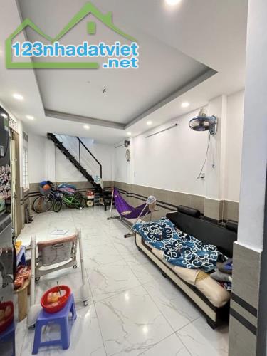 Hẻm Ba Gác Huỳnh Văn Bánh,26m2,2T,Dọn Vào Ở Ngay Chỉ Nhỉnh 3T. - 1