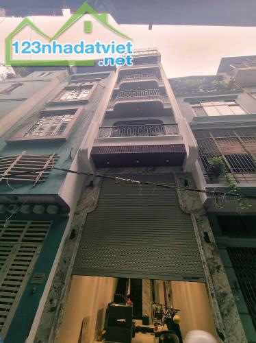 Bán nhà Hào Nam, Đống Đa 53m2x7T Mt:4.1m Kinh doanh đỉnh, view Hồ đẹp hơn 21 tỷ