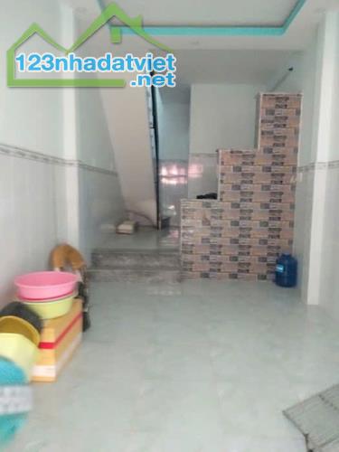 BÁN NHÀ HẺM BA GÁC 26M2 P7 Q8 CHỈ 2,1TY - 3