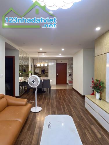 Bán CHCC 136 Goldmark city 110m2 (3PN), Sổ đỏ chính chủ, 7.5 tỷ còn TL. Lh:0854145141.