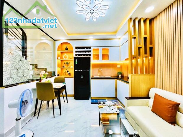 5x TỶ - NHÀ MỚI ĐÓN TẾT - 5 TẦNG FULL NỘI THẤT - DTSD 120 M2 - THÍCH QUẢNG ĐỨC - PHÚ NHUẬN