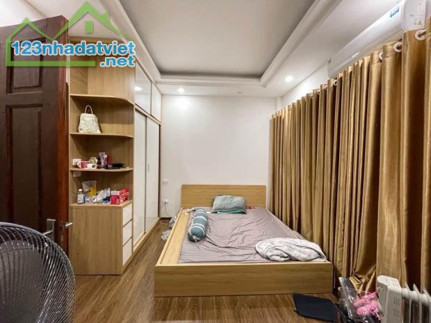 NHÀ ĐẸP 4 TẦNG Ở NGAY - CẠNH HỒNG TIẾN FULL NỘI THẤT – Ô TÔ TRÁNH – DT 50M2 GIÁ NHÔ 7 TỶ C - 4