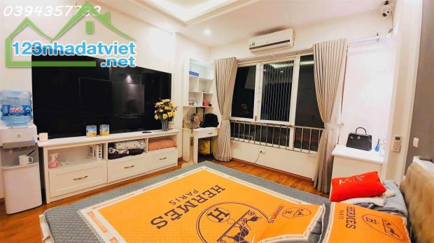 SIÊU HOT – Bán nhà Xuân Thủy, ngõ phân lô ô tô tránh, 42m2, dân trí tuyệt vời, 9.4 tỷ - 2