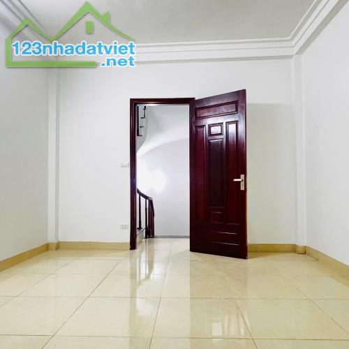 Bán nhà riêng đường Thanh Am, DÂN XÂY, Ngõ THÔNG, 4 tầng, gần ô tô, nhiều tiện ích - 5