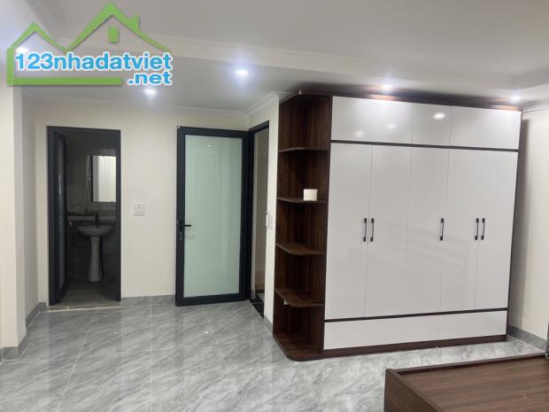 Bán nhà Phú Mỹ - Vài bước ô tô - 40m2 - Giá 8.5 Tỷ - 2