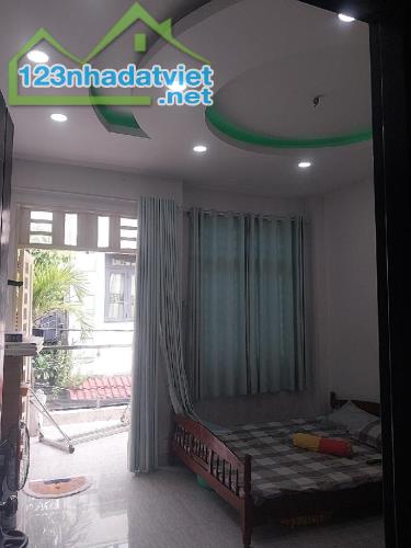 NHÀ ĐẸP 3 TẦNG Đ. NGUYỄN THỊ TÚ NGAY NGÃ 4 GÒ MÂY - HẺM XE HƠI - 52M2(4x13). CHỈ HƠN 4 TỶ - 1