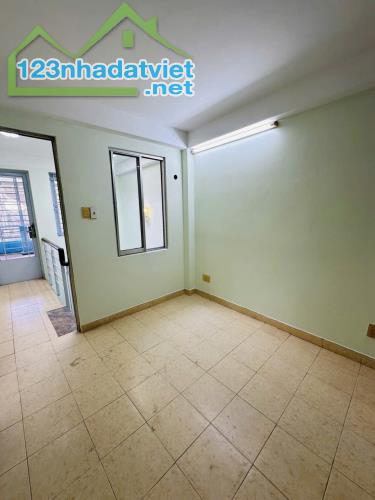 *Hẻm đẹp giá rẻ, 56m2, 2Tầng, 3PN, 2WC, thông ra Phạm Hữu Lầu, Chỉ 3.7T - 1