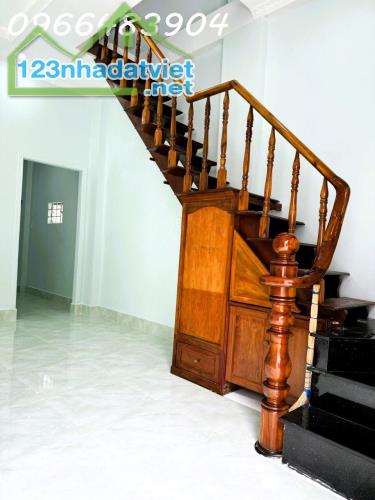 Cho thuê nhà nguyên căn 90m2 2pn đường 5 - Linh Chiểu