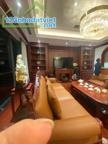 TÔI CẦN BÁN GẤP NHÀ HOÀNG QUỐC VIỆT THÔNG SANG STARLAKE LÔ GÓC 3 MẶT THOÁNG KINH DOANH - 2