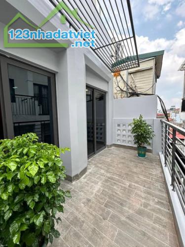 IYTSGQ 🏬 Apartment 80m², 8 Tầng, Phố Xuân Diệu, Mặt Tiền Khủng, View Hồ Tây - 1