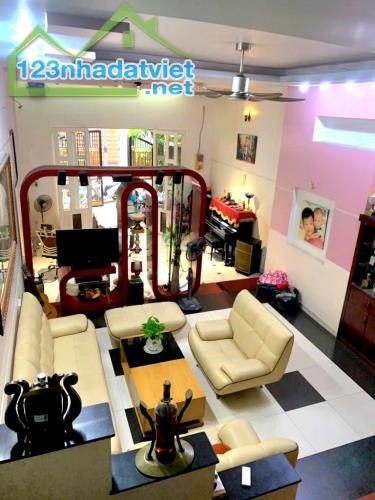 BÁN NHÀ KHU PHÂN LÔ TÂN SƠN NHÌ-120M- 5.2X23M- 4 TẦNG- NHÀ NGON LÀNH- 15.X TỶ - 1