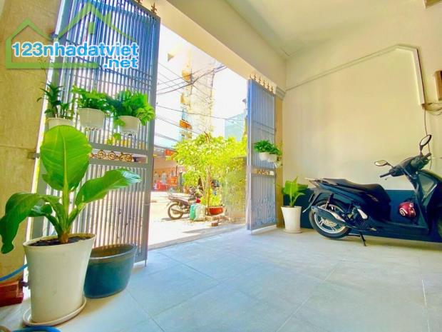 Bán Khách Sạn Mặt tiền, 6 tầng 13 phòng thu nhập hơn 100tr/tháng, SHR, giá chào 14tỷ490 TL - 4