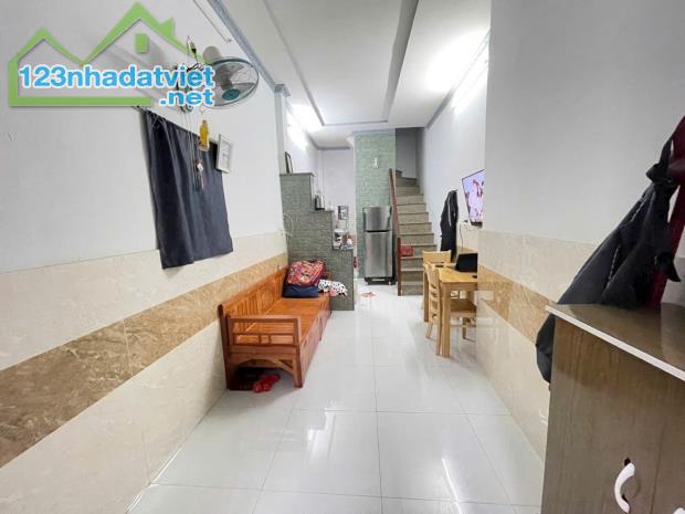 Hiếm, MẶT TỀN KINH DOANH, Ô TÔ ĐỖ CỬA,  Quận 7- 36m2 - 2 tầng -3.89 TỶ - 2
