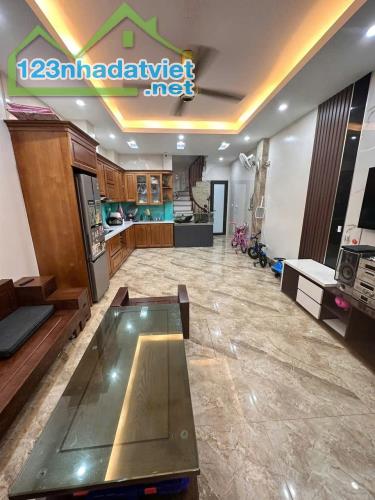 3U3462 🏠 Phú Mỹ, 36m x 5t, nội thất VIP gần phố, tiện ích vô vàn, ở luôn. - 1