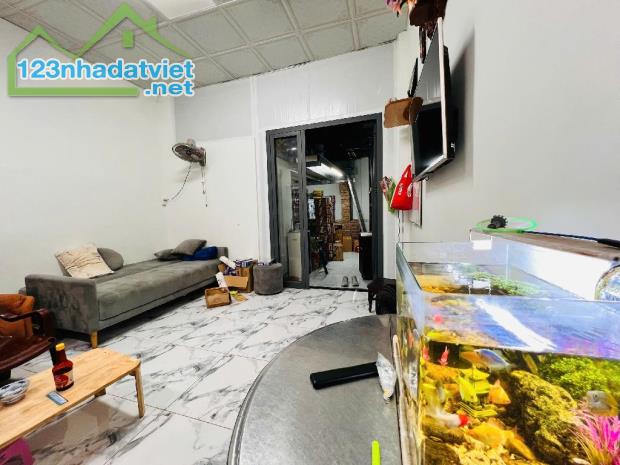 Mặt tiền view sông Mễ Cốc Q8 150m2 ngang 4 nở hậu có dòng tiền 10tr/th, giá nhỉnh 10 tỷ TL - 3