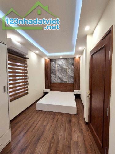 NHÀ YÊN HÒA 51M2 XÂY 5 TẦNG, NGÕ KINH DOANH GIÁ 8 TỈ 9 - 2