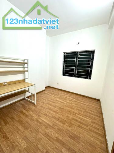 Chỉ 2 tỷ có ngay hộ khẩu HN, phải nhanh mới kịp, CC Kim Văn Kim Lũ 54m2, 2 ngủ - 2