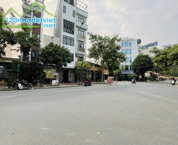 Mặt phố Quang Lai- Tứ Hiệp, 6 tầng, vỉa hè rộng