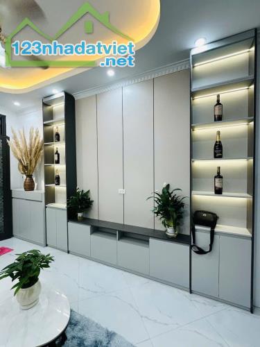 Minh khai – 30 m2 5 Tầng - GẦN PHỐ - NHÀ ĐẸP VỀ Ở NGAY - GẦN Ô TÔ TRÁNH, Nhỉnh 5 Tỷ. - 1