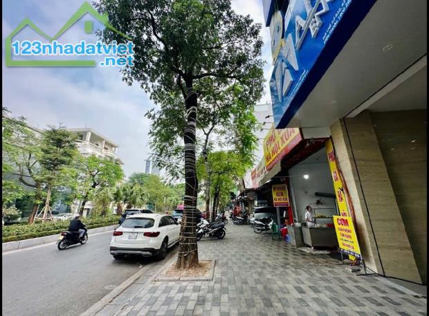 BÁN ĐẤT PHỐ LẠC LONG QUÂN XÂY TOÀ VĂN PHÒNG, 287M2, MT 8.5M, 135 TỶ - 1