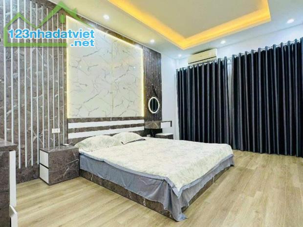 Minh Khai - Hai Bà Trưng -  32m x  5 Tầng  - MT 3.8M - GIÁ 5.95TỶ - 2