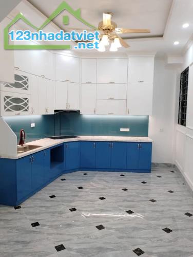 Tin Chuẩn!!! Bán Nhà Đống Đa 37m2 5 Tầng, Nhà 2 Thoáng Ở Ngay. Giá 7,4 Tỷ. - 1