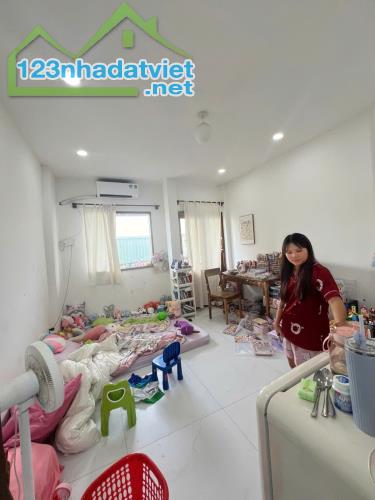 BÌNH TÂN --HƯƠNG LỘ 2 NGANG KHỦNG 8M--CHIA LÀM 2 CĂN --72M2 - 1