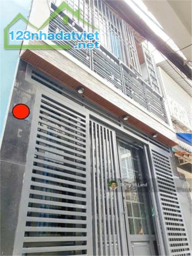 Bán nhà 2 tầng, 30m², 2PN, Q.8, 3.9 tỷ, quyền sử dụng đất