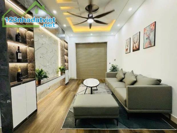 Bán nhà 32m², 5 tầng 4 phòng full nội thất, Minh Khai - Hai Bà Trưng - 5.95 tỷ - 2