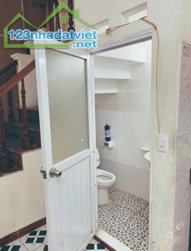 CHO THUÊ LÀM CHDV NHÀ THÁI HÀ, 50M2, 4 TẦNG, 5 NGỦ, MT 3.5M, VÀO ĐẦU THÁNG 1. - 4