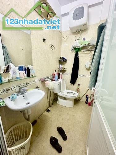 Bán nhà mở cổng ra ô tô tránh, Ngọc Hồi, Hoàng Mai, ô tô đỗ sân, 37m2, 6.8 tỷ - 4