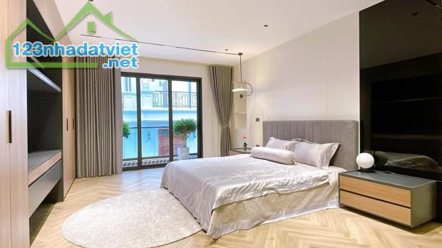 Gấp, Bán Nhà Ngõ 438 Ngọc  Thụy, Long Biên, 50m2, 6 Tầng, Gara, Ô Tô, Thang Máy, Full đồ