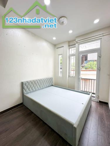 Cần tiền bán nhà cô giang p2 phú nhuận giá 3tỷ , DT 70m2 lh x932861530 vân - 2