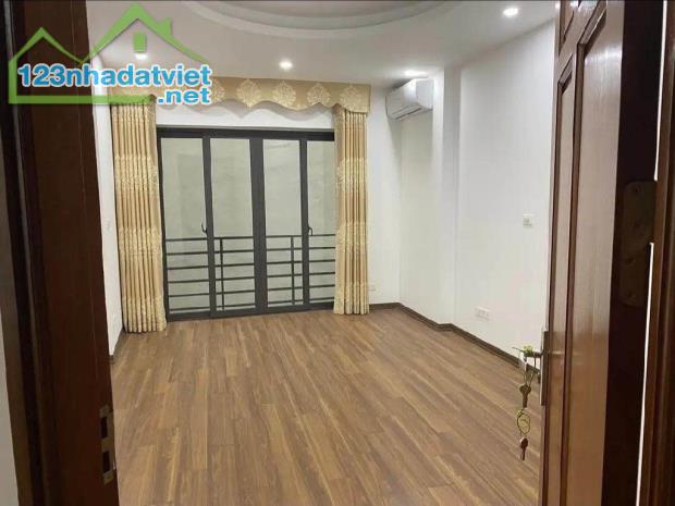 Ở ngay đón TẾT Bán Nhà Đê La Thành LÔ GÓC 73m² 4T 8.8 tỷ đẹp XINH - 2