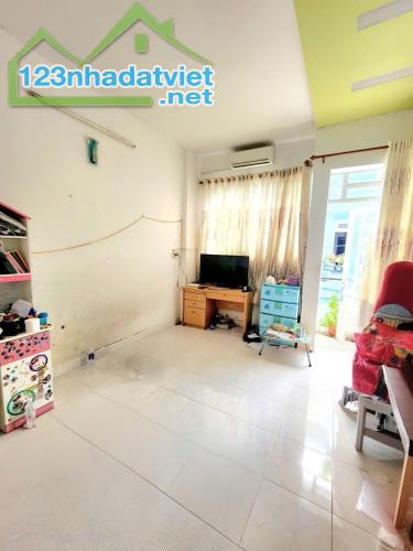 ngay bình long, hẻm 6m thông, 46m2 2 tầng chỉ nhỉnh 4 tỏi - 4