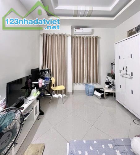 Bán Nhà 4 Tầng HXT 80M2 Quang Trung 9Tỷ Nhỏ - 2