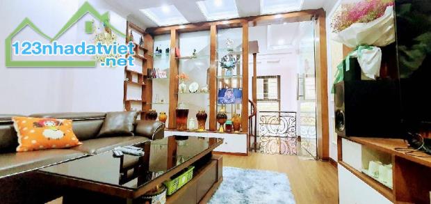 🏠 **Mặt Bằng Đẹp – Địa Thế Vàng – Gía Cực Hấp Dẫn!* Tây Trà 100m2 x 3 Tầng ,chỉ 16 tỷ - 4