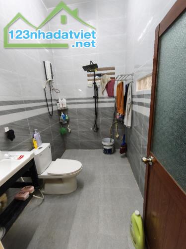 MTKD Kinh Dương Vương Q6, 306m2 ngang 5.5m nở hậu 5 tầng bề thế, SHR hoàn công, 40 tỷ TL - 2