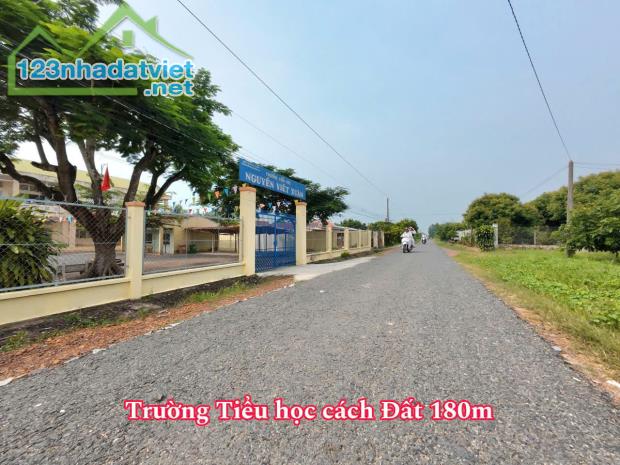 Ngộp đậm sâu đất thị xã Hòa Thành hơn 160m2 full thổ cư sổ đường 10m chỉ 4xxtr