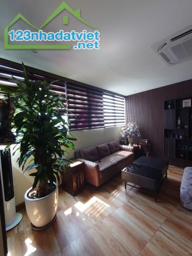 Bán nhà mặt phố Trúc Bạch –  137 m  . 9 tầng - là nơi lý tưởng về các dịch vụ du lịch - 2