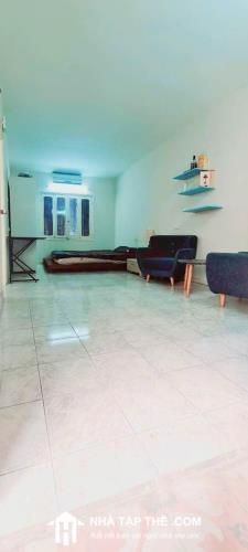 BÁN NHÀ TẬP THỂ HÀNG VÔI - HOÀN KIẾM - DIỆN TÍCH 60M2 - GIÁ 5.8 TỶ - HOMESTAY DOANH THU 40 - 1