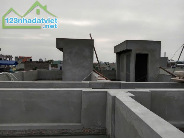 BÁN LÔ 03 CĂN NHÀ 3 TẦNG MAI LÂM ĐÔNG ANH. DT: 41M2 X 3T. MT: 5M. GIÁ NHỈNH 4 TỶ. KHU PHÁT - 3