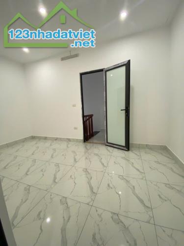 Bán nhà 26m², 3 tầng, 2 phòng ngủ, Vĩnh Hưngi, 2.54 tỷ - 3